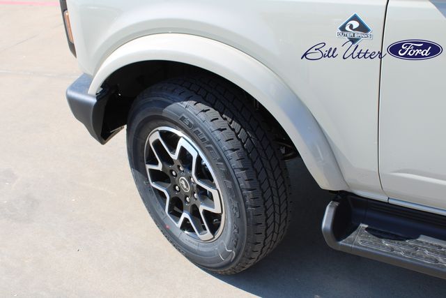 2025 Ford Bronco Outer Banks photo 5