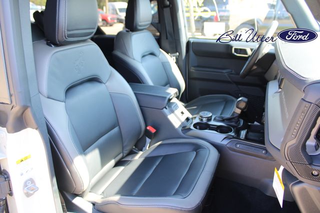 2025 Ford Bronco Outer Banks photo 6