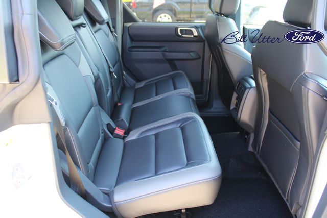 2025 Ford Bronco Outer Banks photo 8