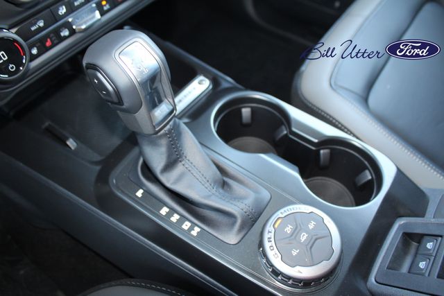 2025 Ford Bronco Outer Banks photo 11