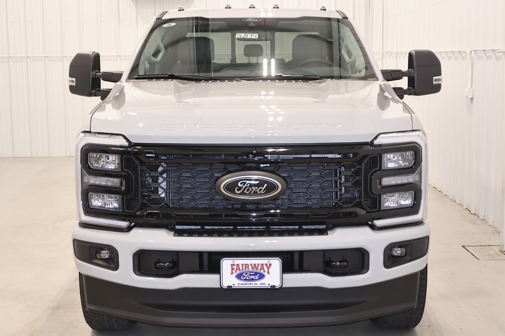 2026 Ford F-350 XLT photo 3