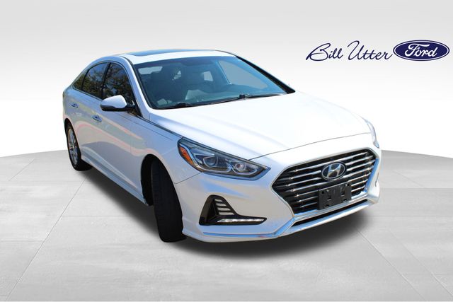 2018 Hyundai Sonata Limited photo 2