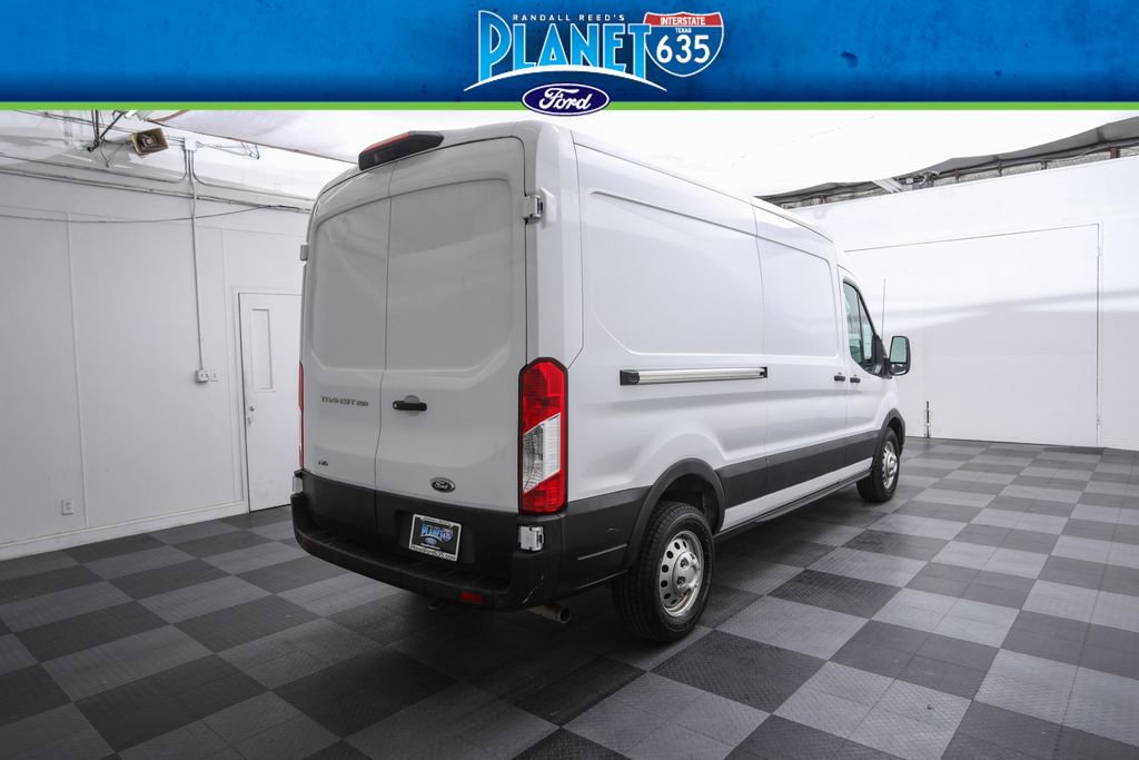 2023 Ford Transit Cargo Van photo 4