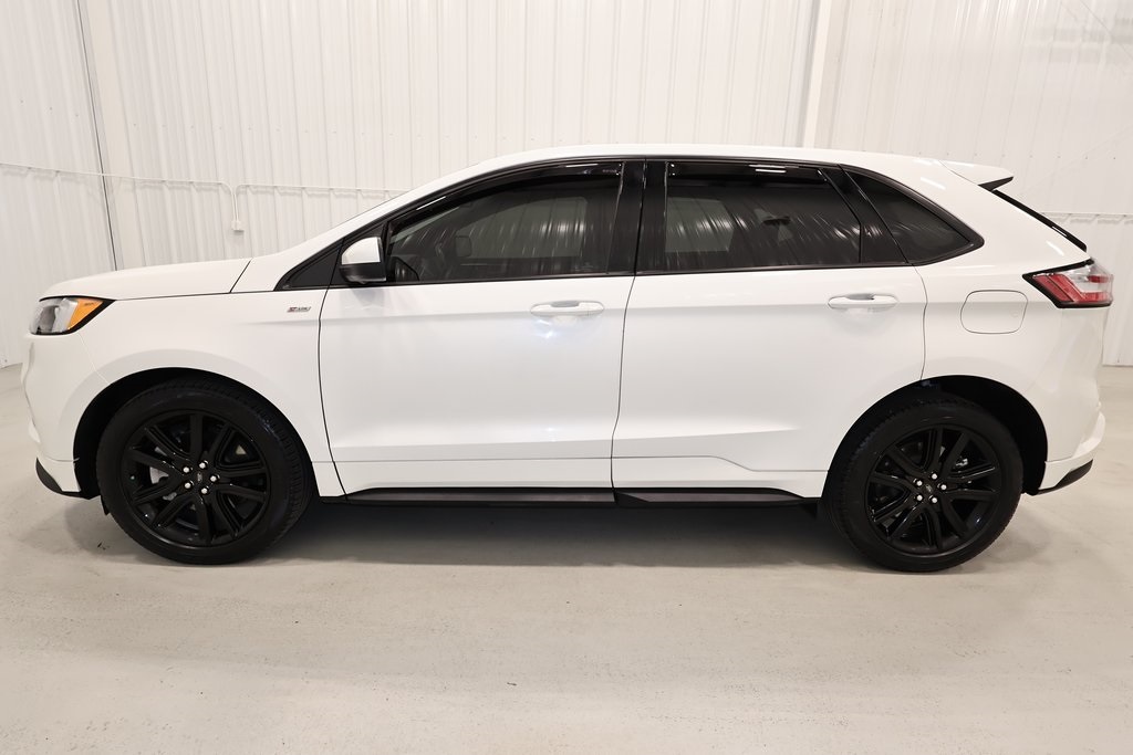 2022 Ford Edge ST photo 5