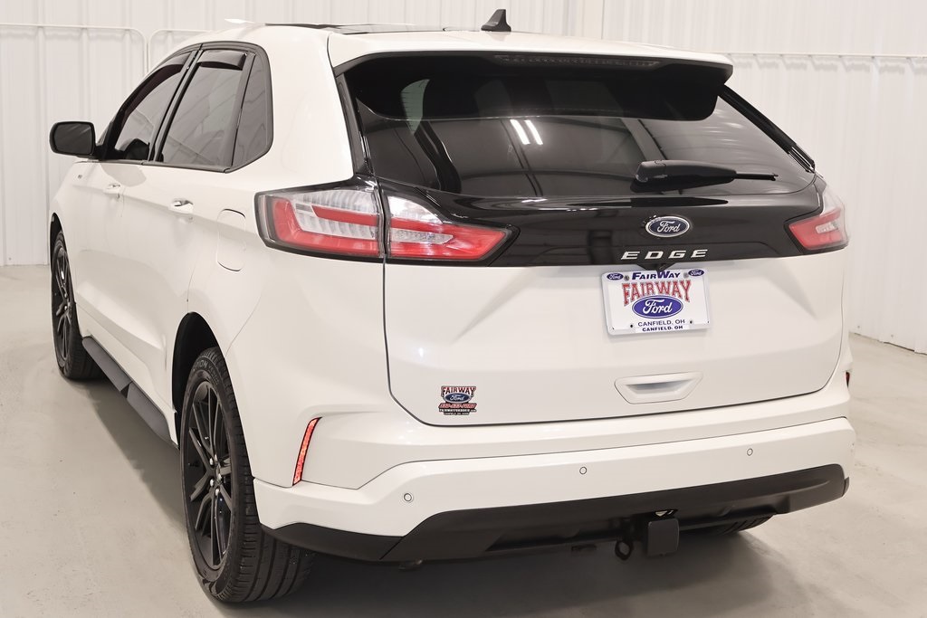 2022 Ford Edge ST photo 6