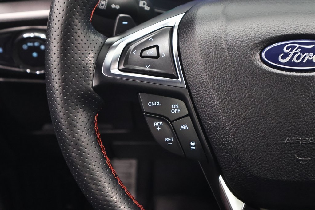 2022 Ford Edge ST photo 20
