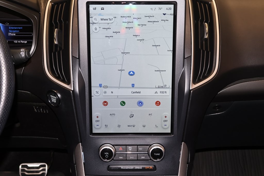 2022 Ford Edge ST photo 24