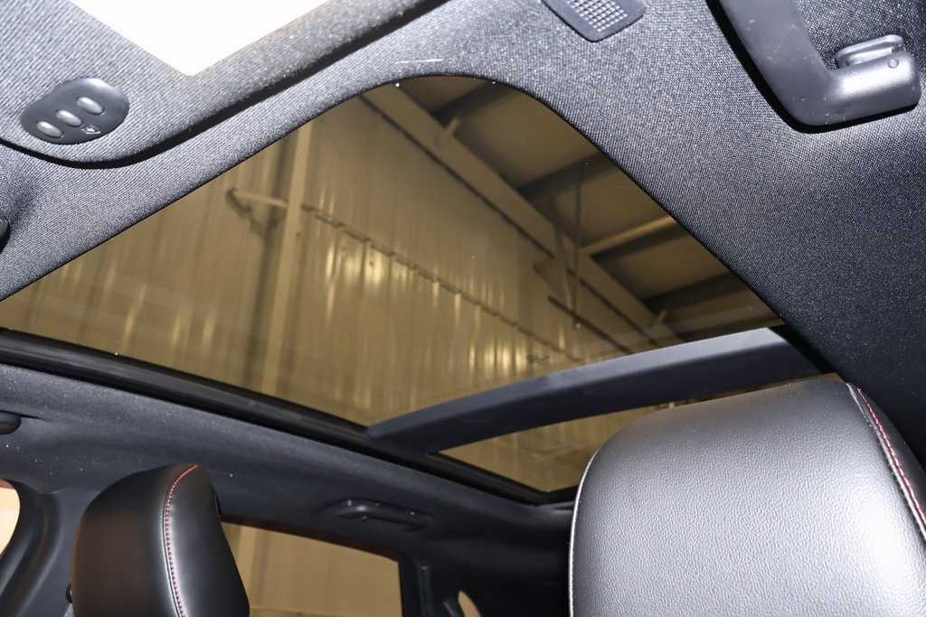 2022 Ford Edge ST photo 29