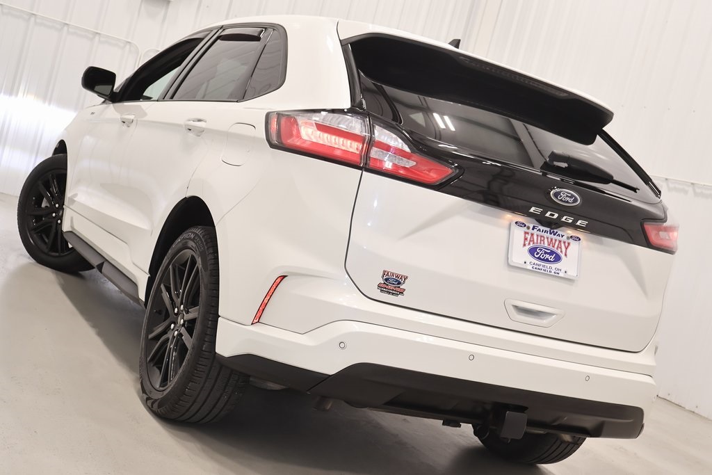 2022 Ford Edge ST photo 34