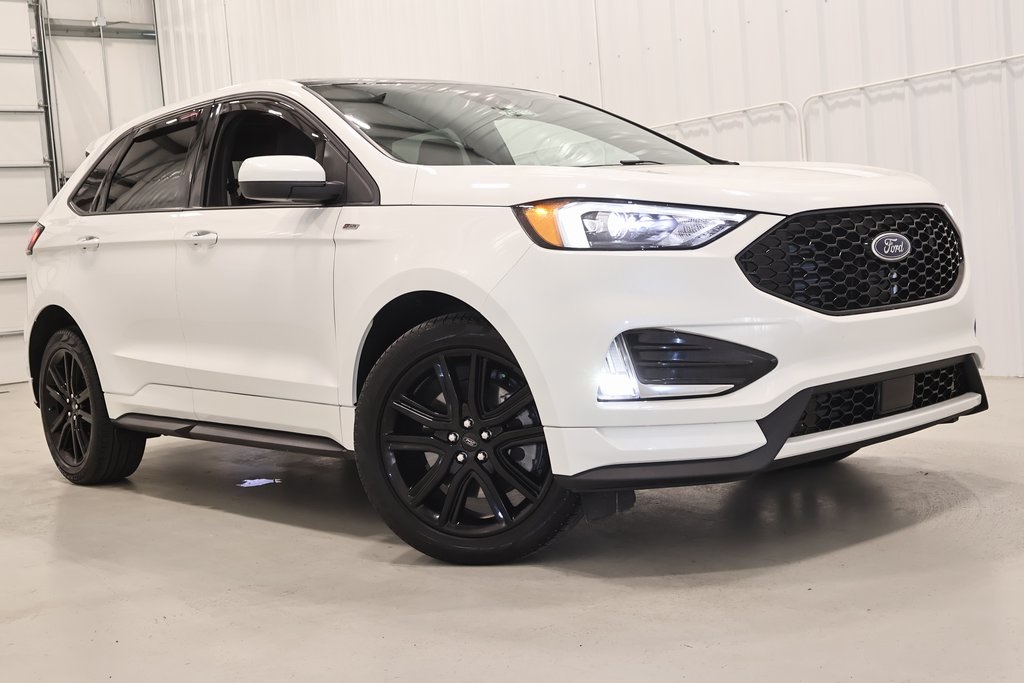 2022 Ford Edge ST photo 36