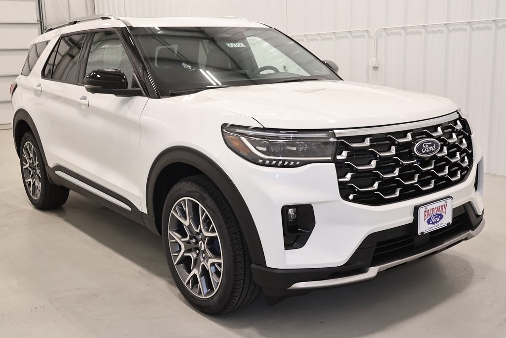 2025 Ford Explorer Platinum photo 3