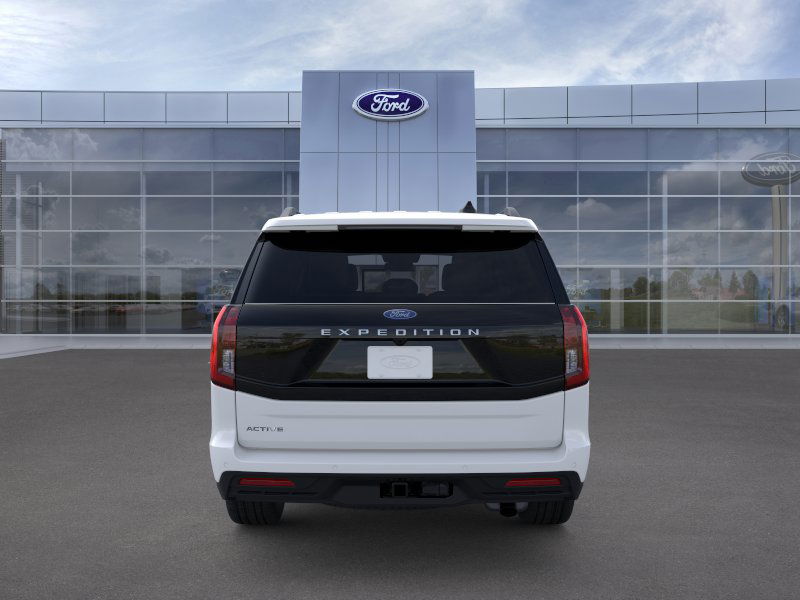2025 Ford Expedition photo 3