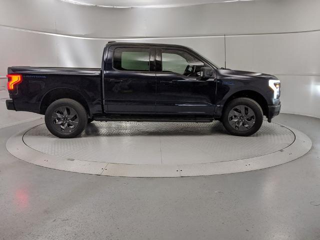 2025 Ford F-150 Lightning photo 2