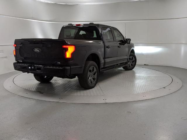 2025 Ford F-150 Lightning photo 3