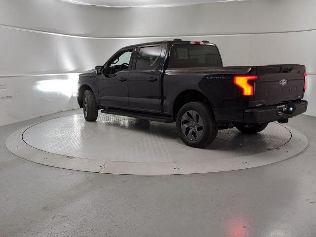 2025 Ford F-150 Lightning photo 4