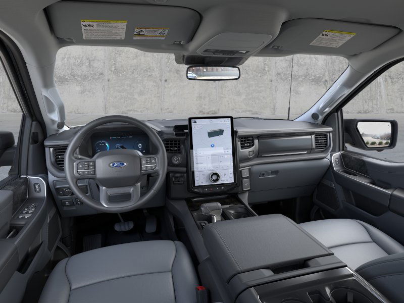 2025 Ford F-150 Lightning photo 7