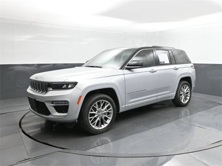2022 Jeep Grand Cherokee Summit