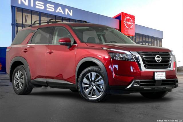 2024 Nissan Pathfinder SV