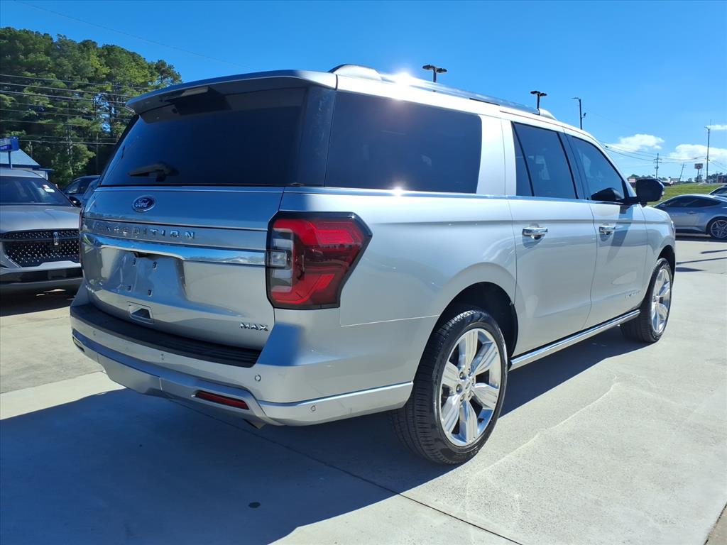2024 Ford Expedition MAX Platinum photo 2
