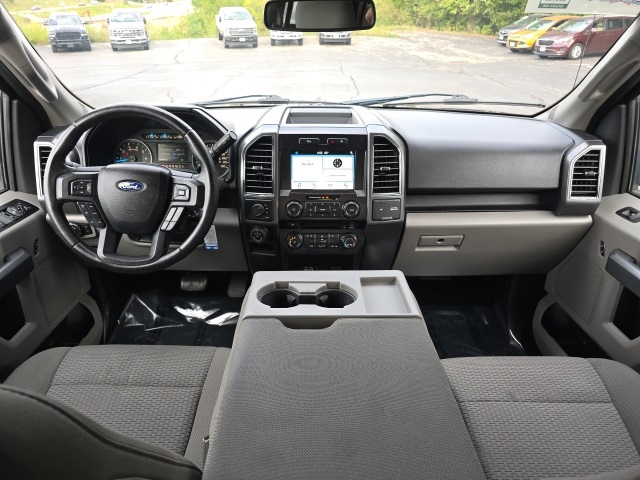 2017 Ford F-150 XLT photo 5