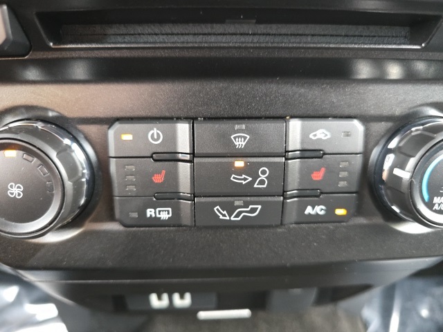 2017 Ford F-150 XLT photo 13