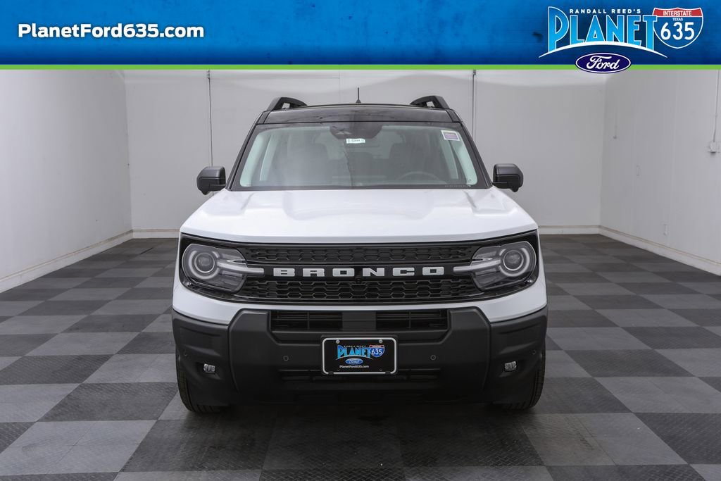 2025 Ford Bronco Sport Outer Banks photo 2