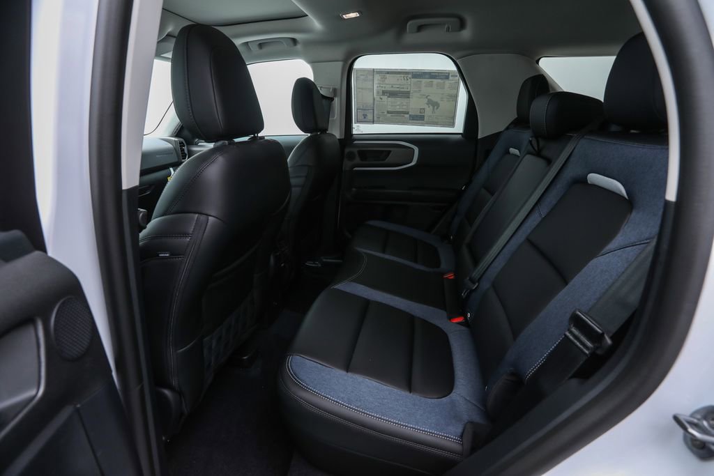 2025 Ford Bronco Sport Outer Banks photo 11