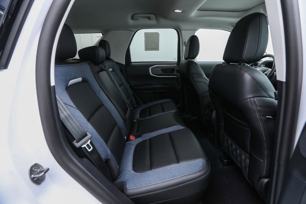 2025 Ford Bronco Sport Outer Banks photo 13