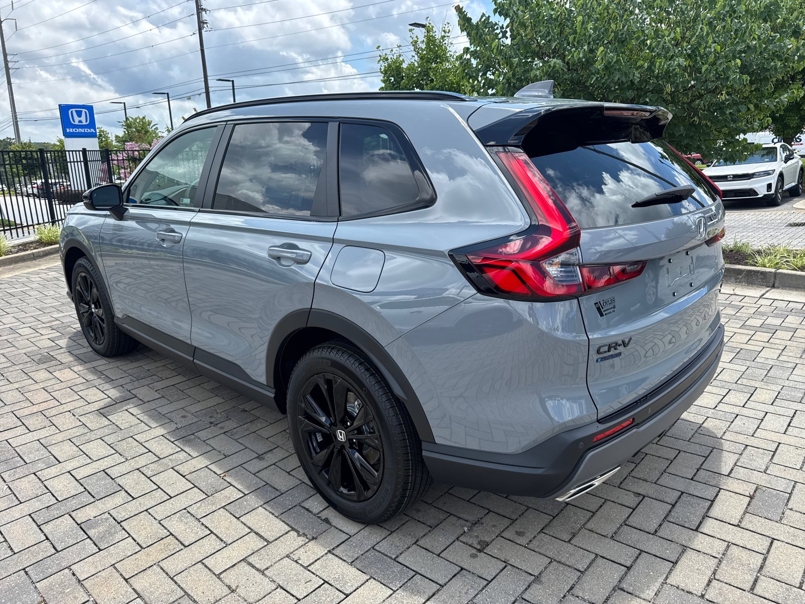 2026 Honda CR-V Hybrid Sport Touring photo 5