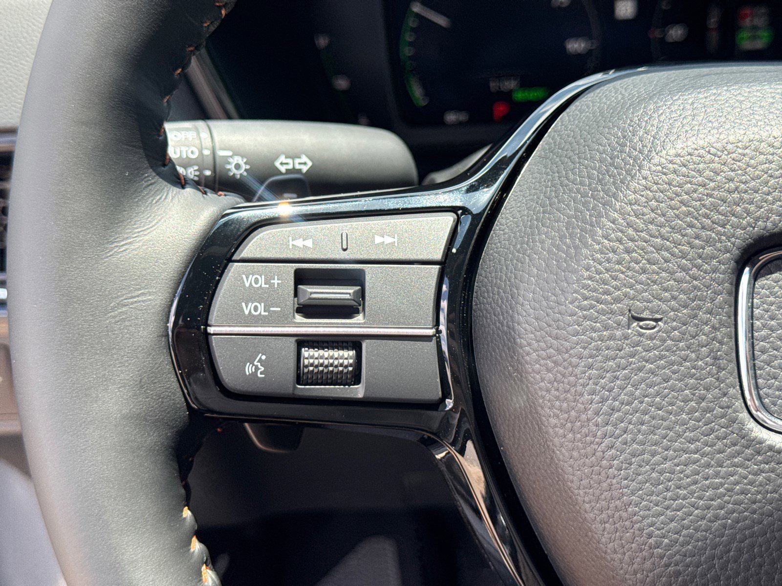2026 Honda CR-V Hybrid Sport Touring photo 17
