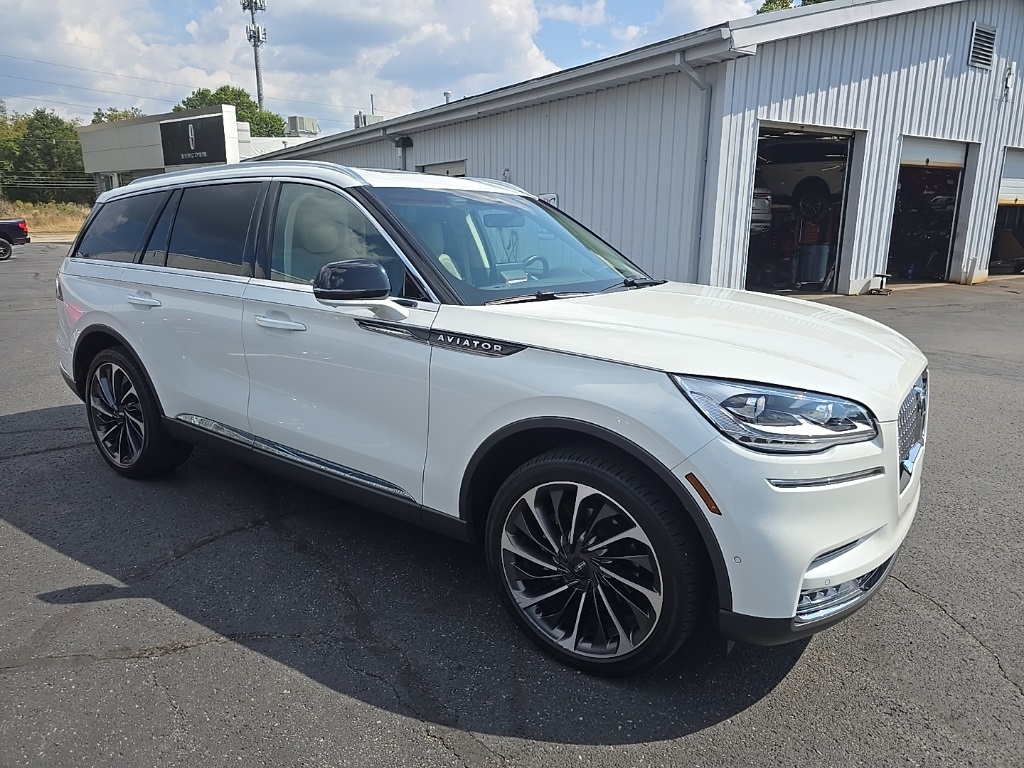 2021 Lincoln Aviator Reserve photo 3