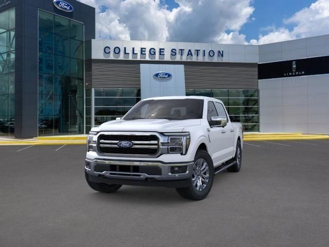 2025 Ford F-150 Lariat photo 2