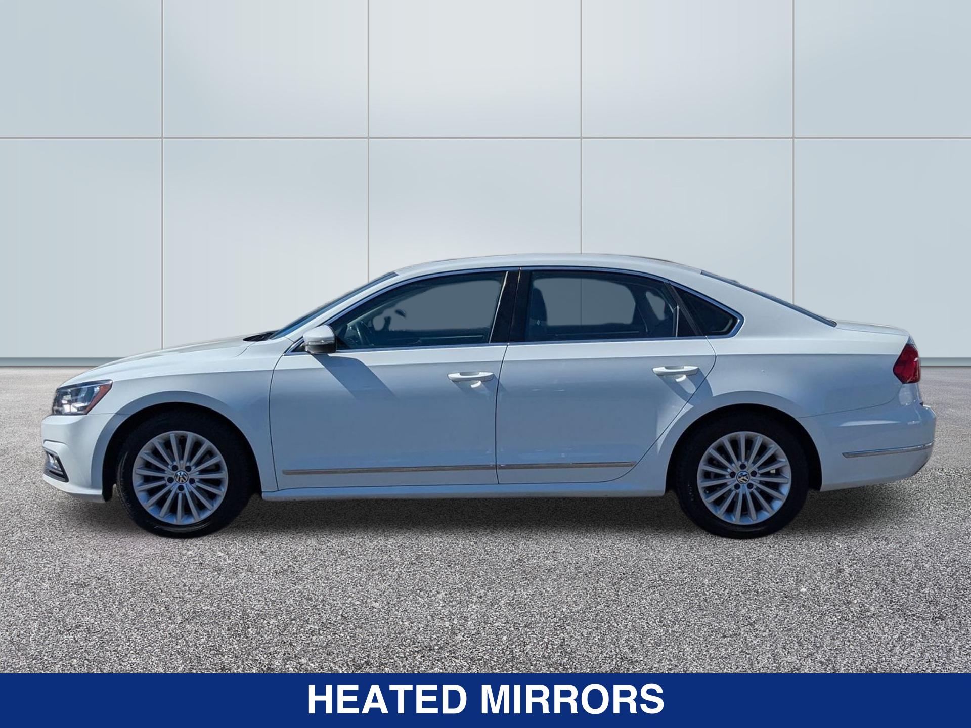 2016 Volkswagen Passat SE photo 2