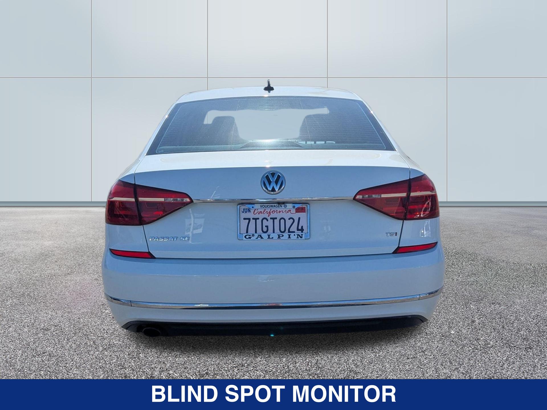 2016 Volkswagen Passat SE photo 4
