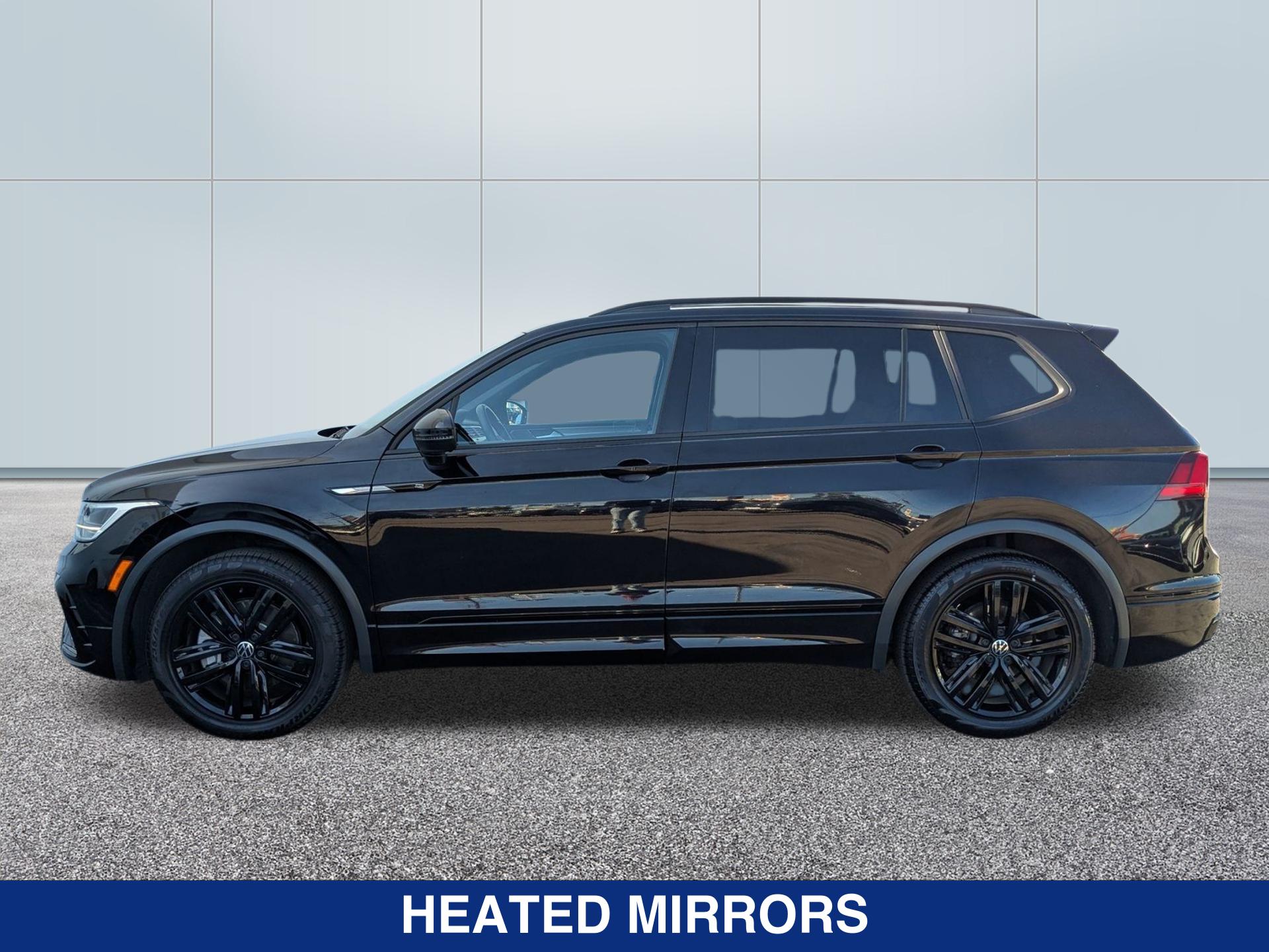 2022 Volkswagen Tiguan SE R-Line Black photo 2