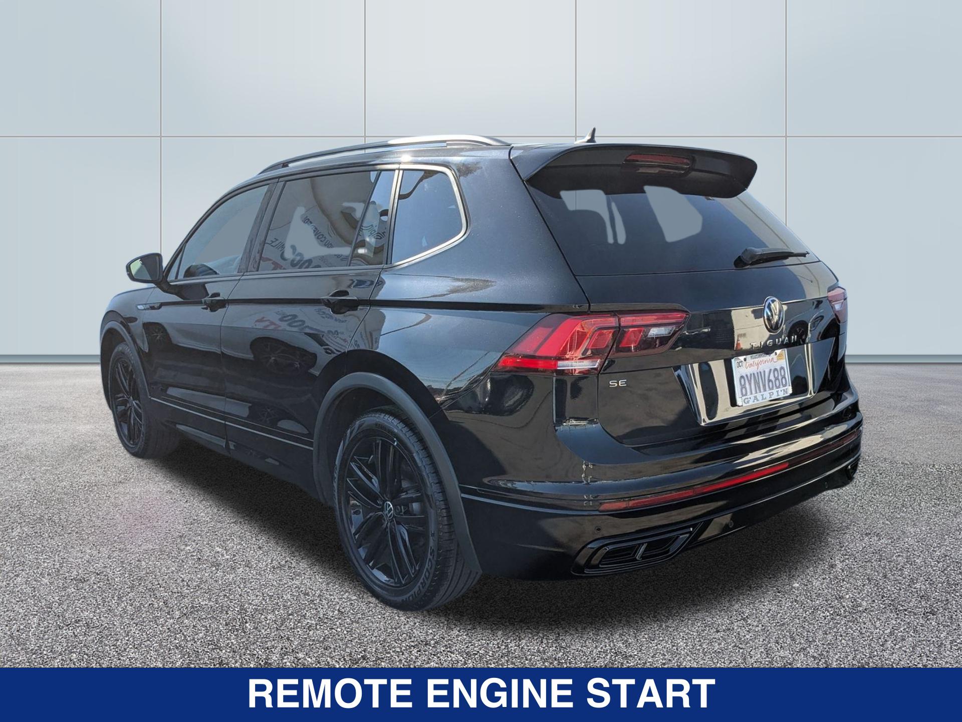 2022 Volkswagen Tiguan SE R-Line Black photo 3
