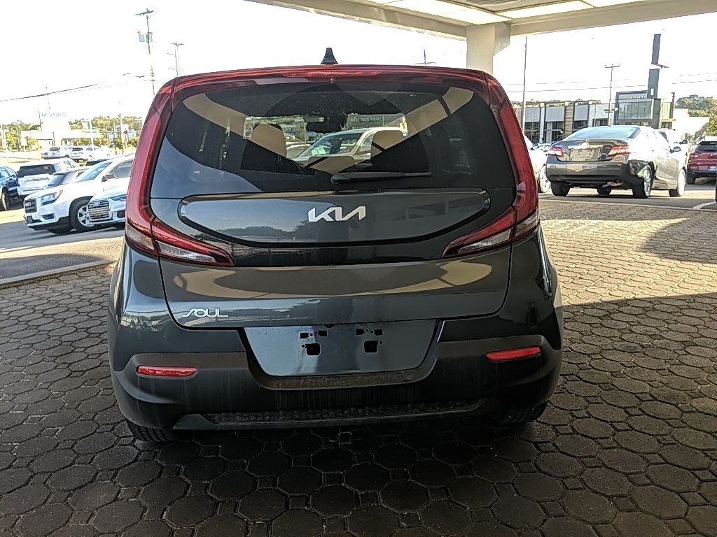 2022 Kia Soul S photo 3