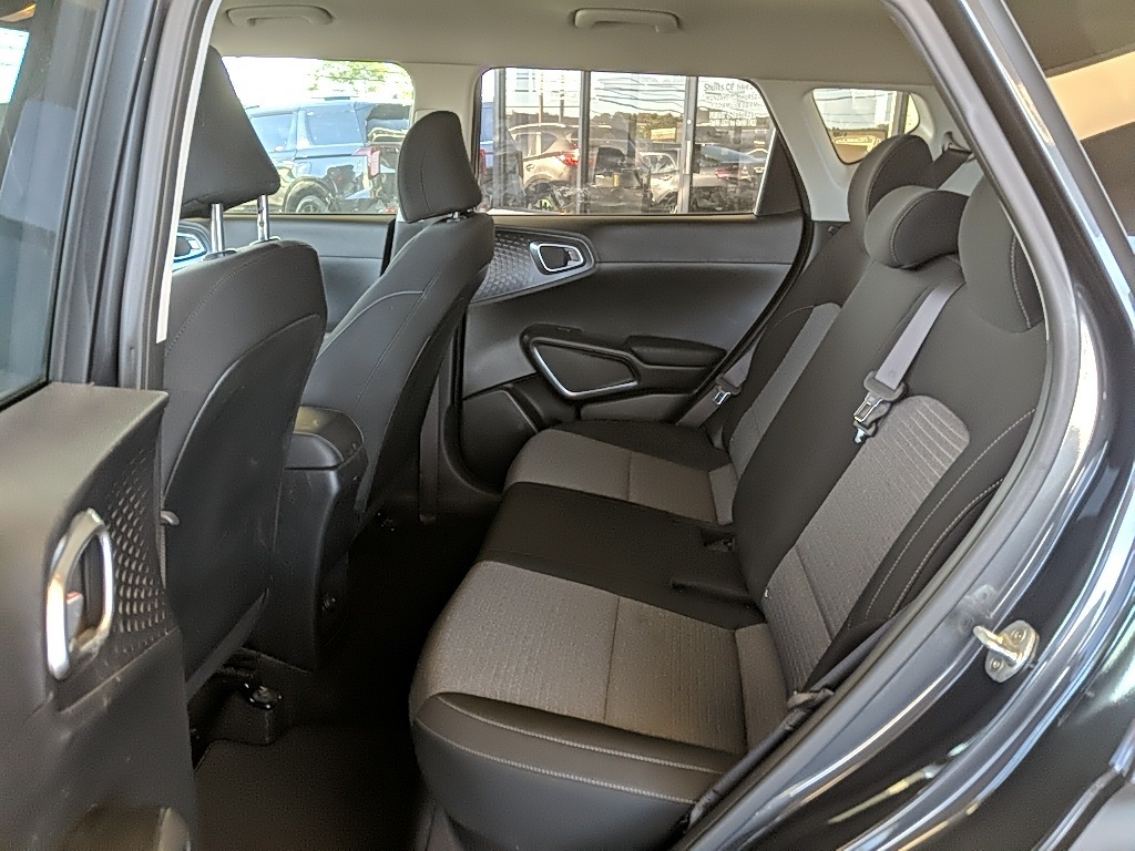 2022 Kia Soul S photo 8