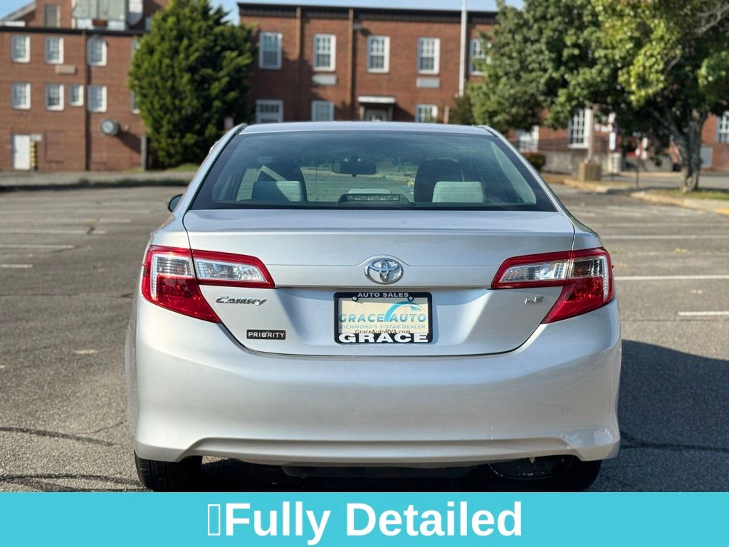 2012 Toyota Camry LE photo 4