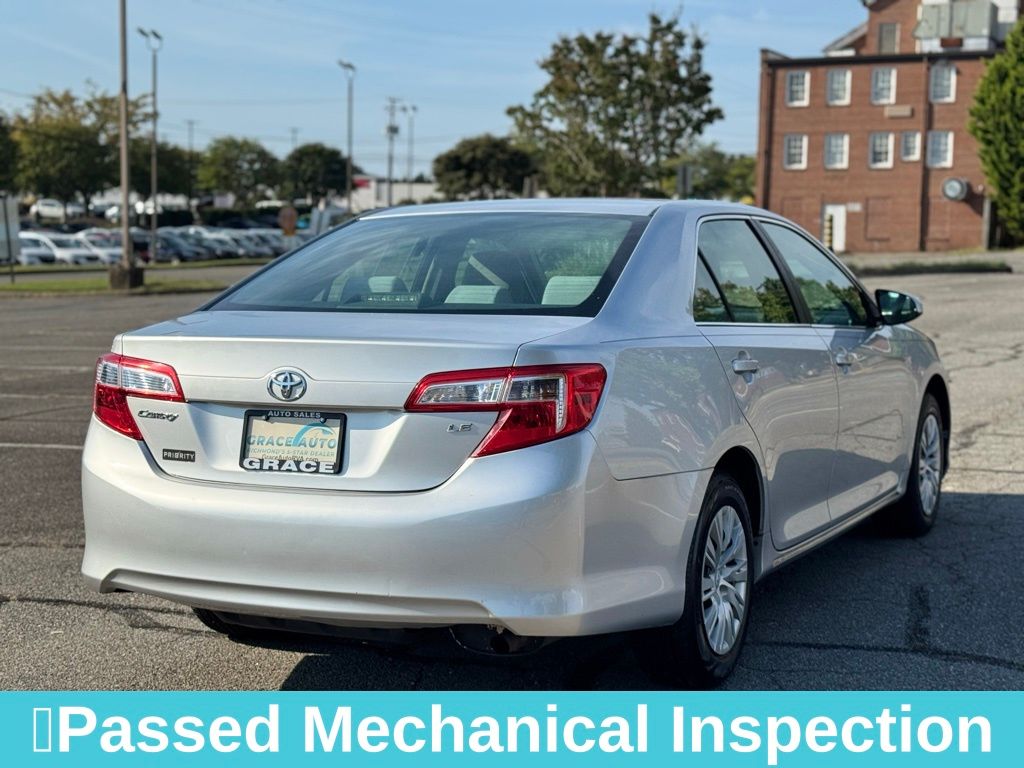 2012 Toyota Camry LE photo 5