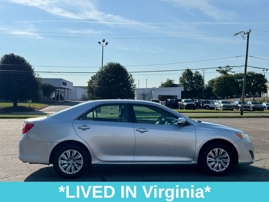 2012 Toyota Camry LE photo 7