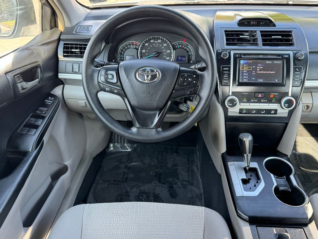 2012 Toyota Camry LE photo 15