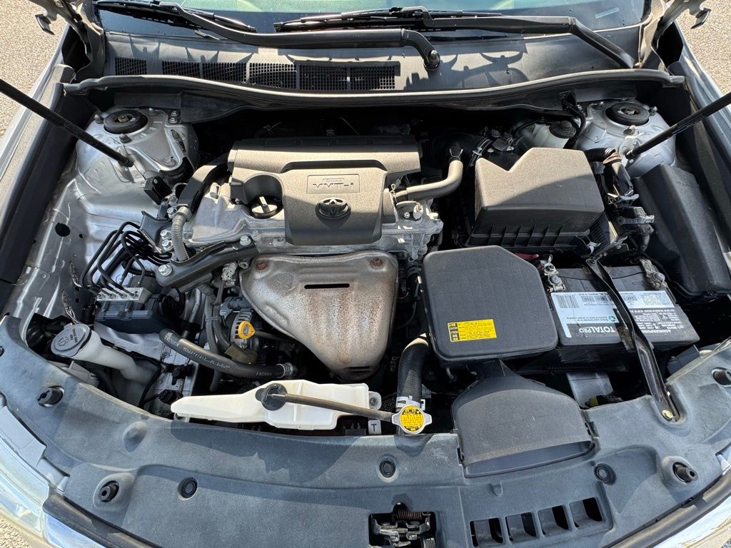 2012 Toyota Camry LE photo 23