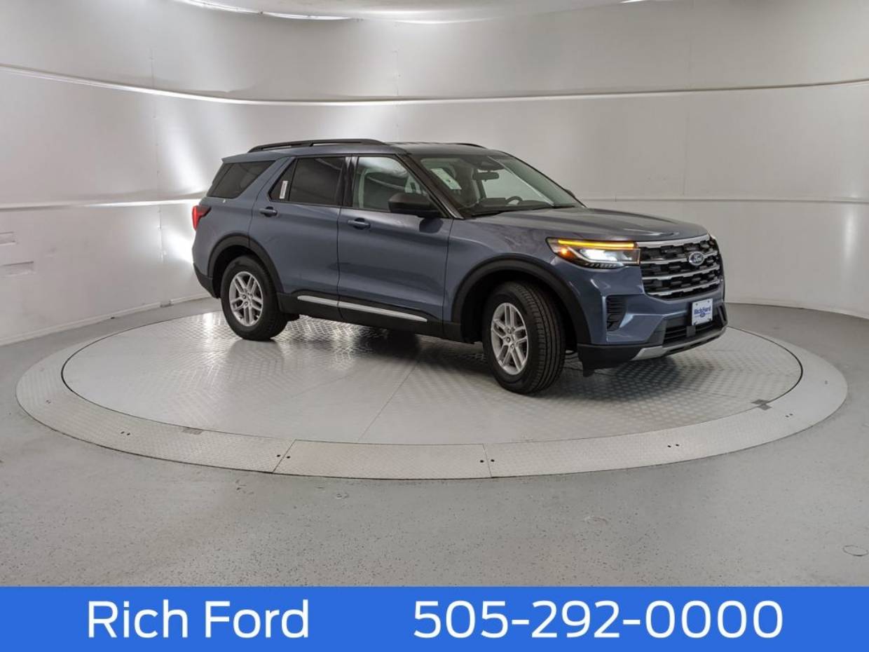 2025 Ford Explorer Active's photo