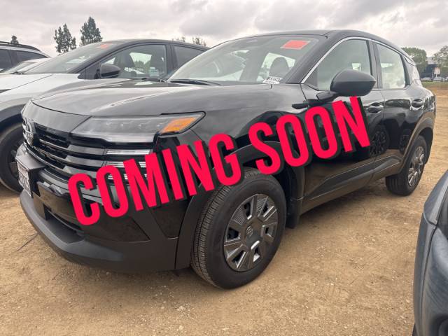 2025 Nissan Kicks S