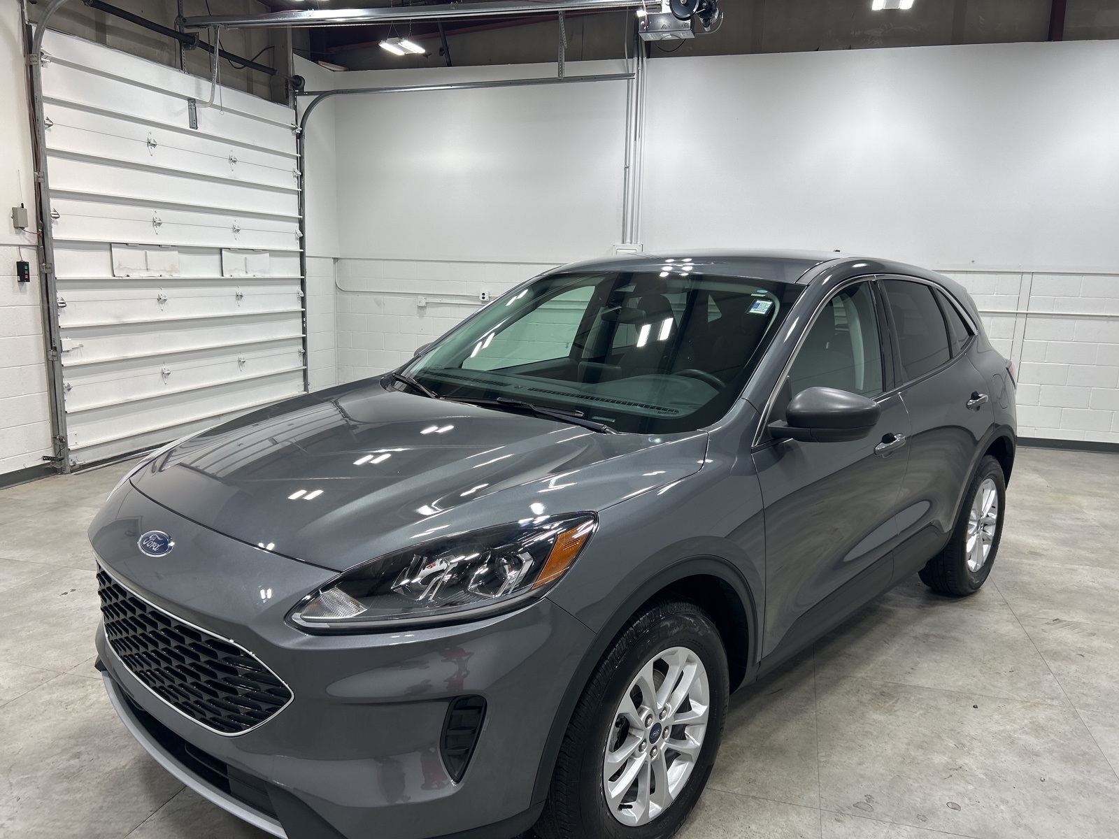 2022 Ford Escape SE photo 3