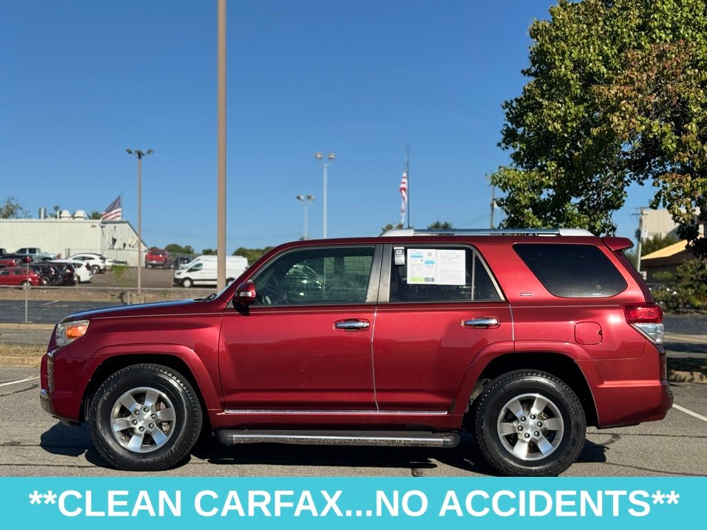 2013 Toyota 4Runner SR5 photo 3