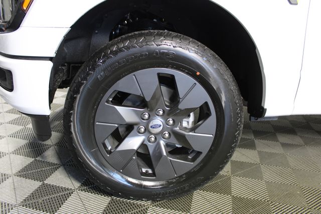 2025 Ford F-150 STX photo 6