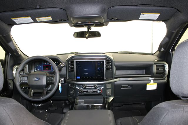2025 Ford F-150 STX photo 17