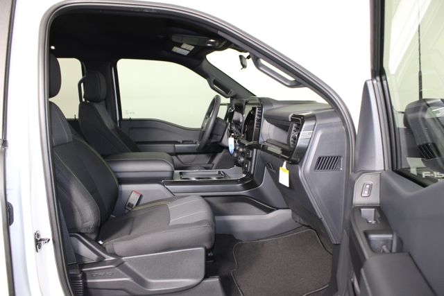2025 Ford F-150 STX photo 20